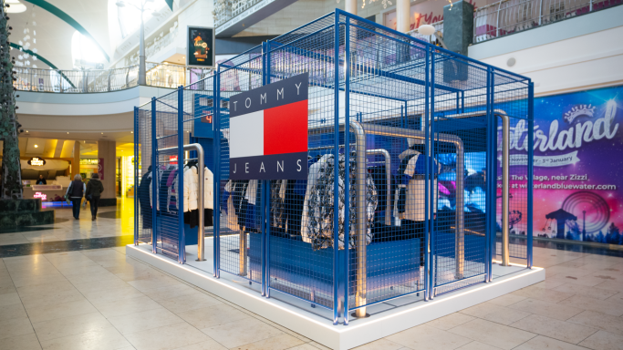 TOMMY JEANS Pop-Up
